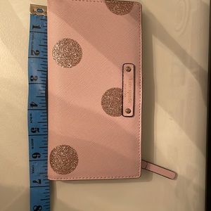 Kate Spade Wallet Pink. Polka dots.